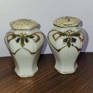 Vintage Nippon Hand Painted Porcelain Floral Salt & Pepper Shakers Gold Trim